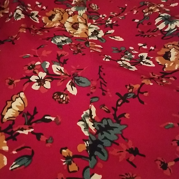 Extra small flower lularoe Carly - Picture 3 of 7